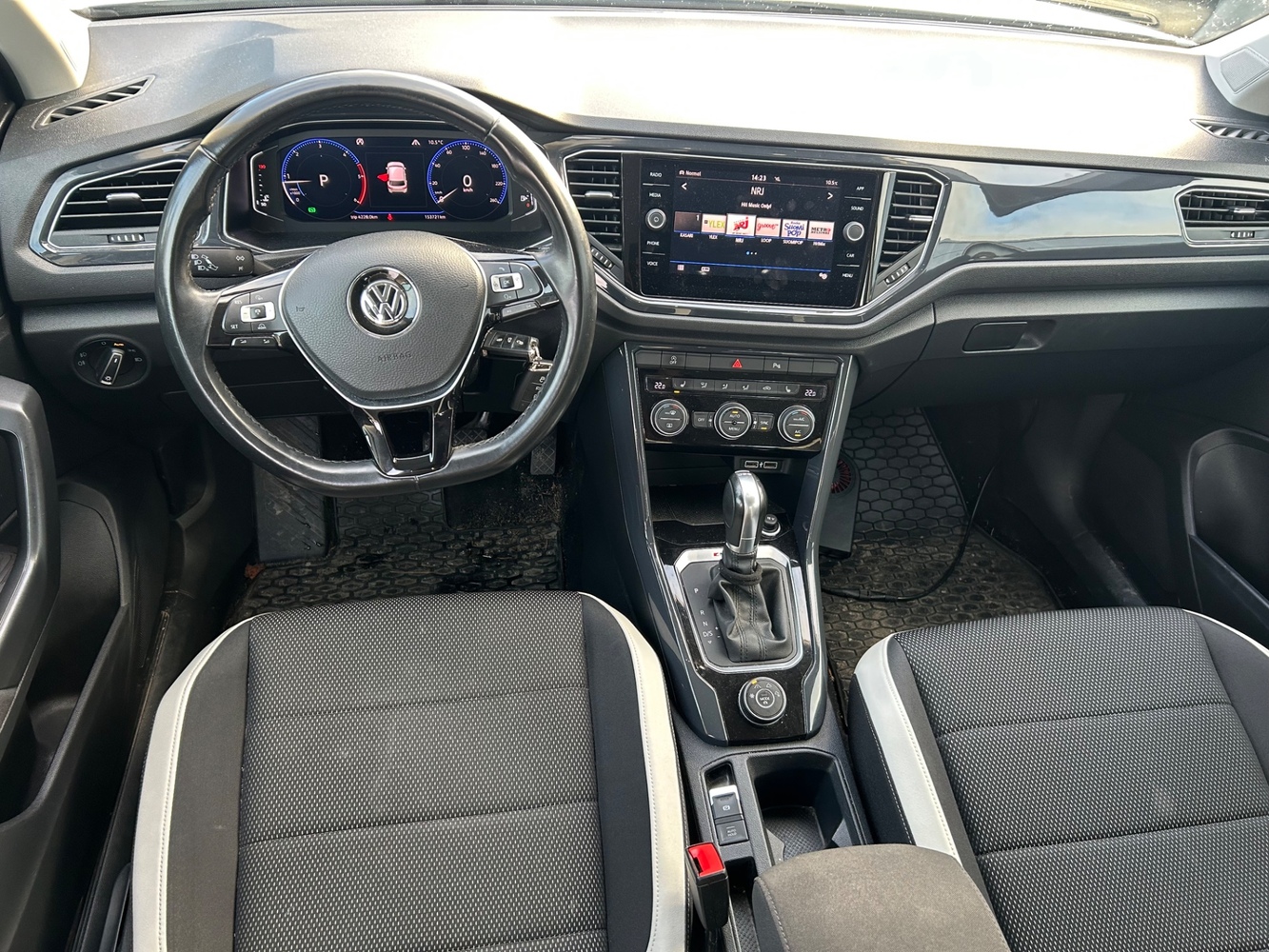 Volkswagen T-Roc vaihtoauto