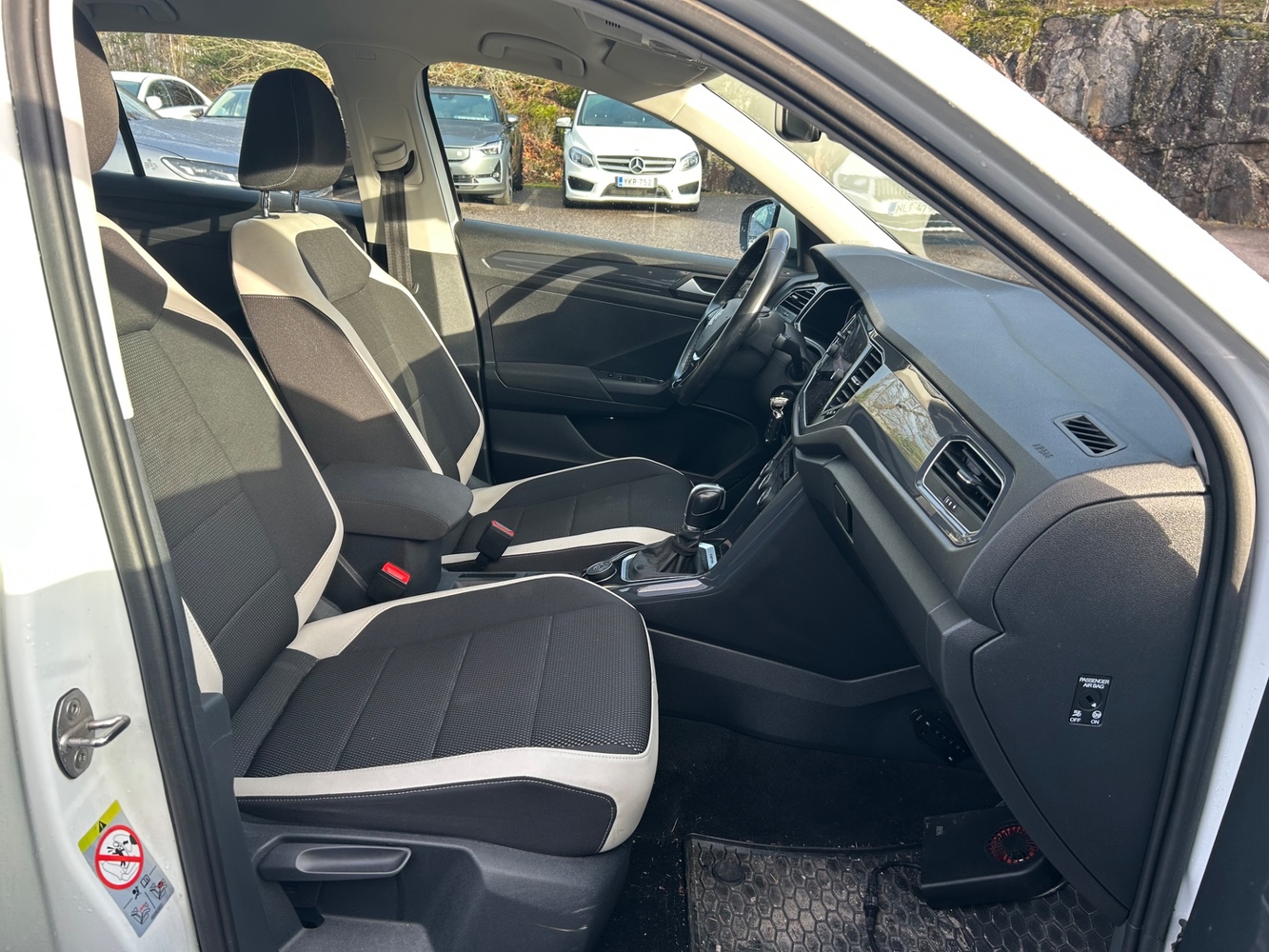 Volkswagen T-Roc vaihtoauto