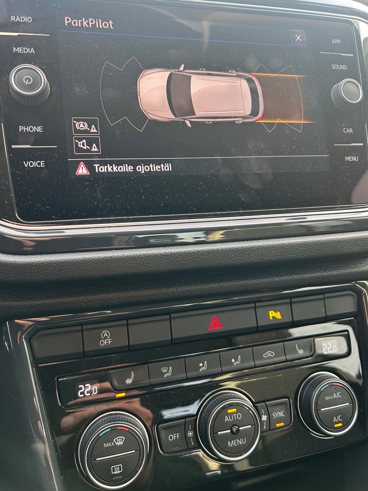 Volkswagen T-Roc vaihtoauto