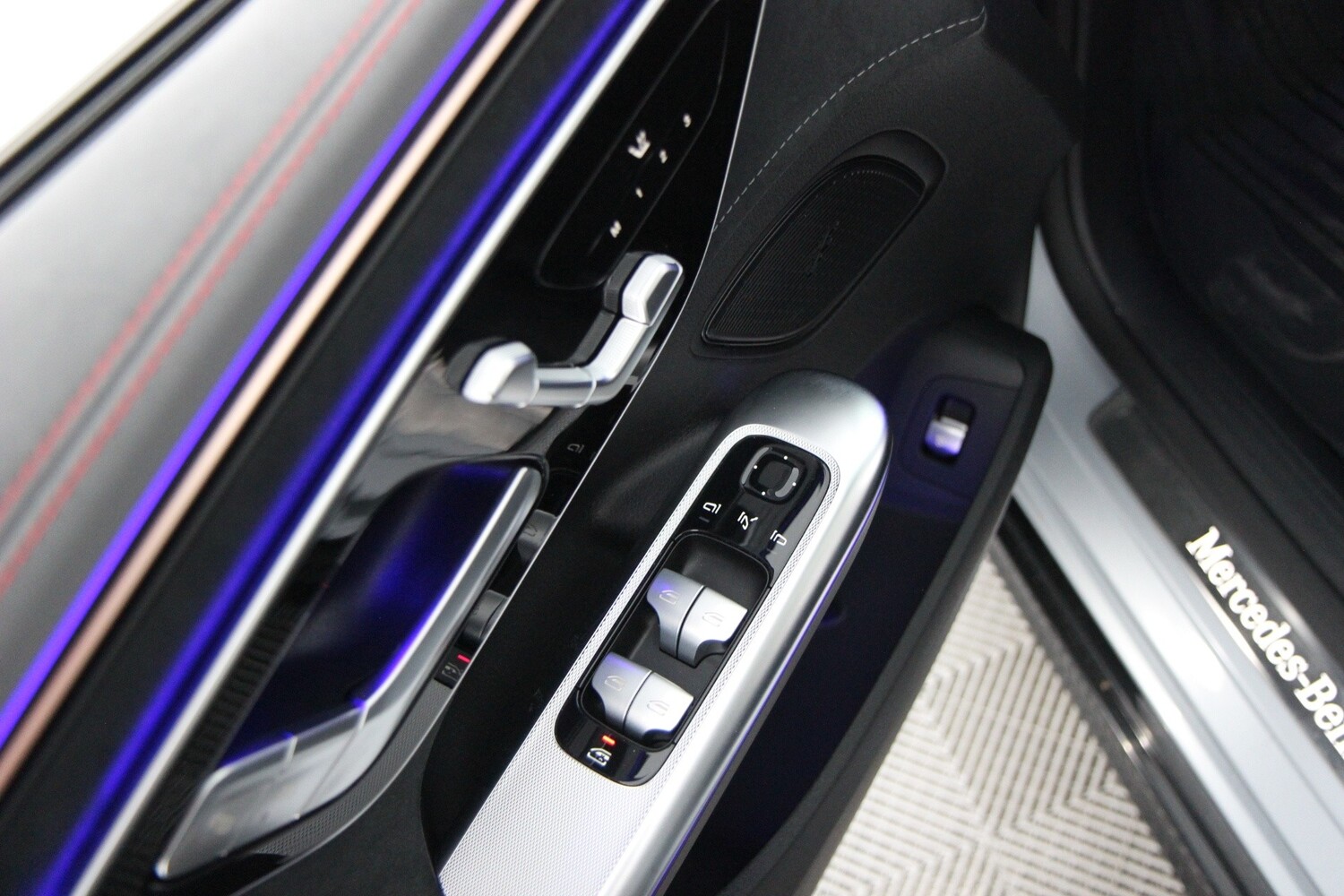 Mercedes-Benz EQE vaihtoauto