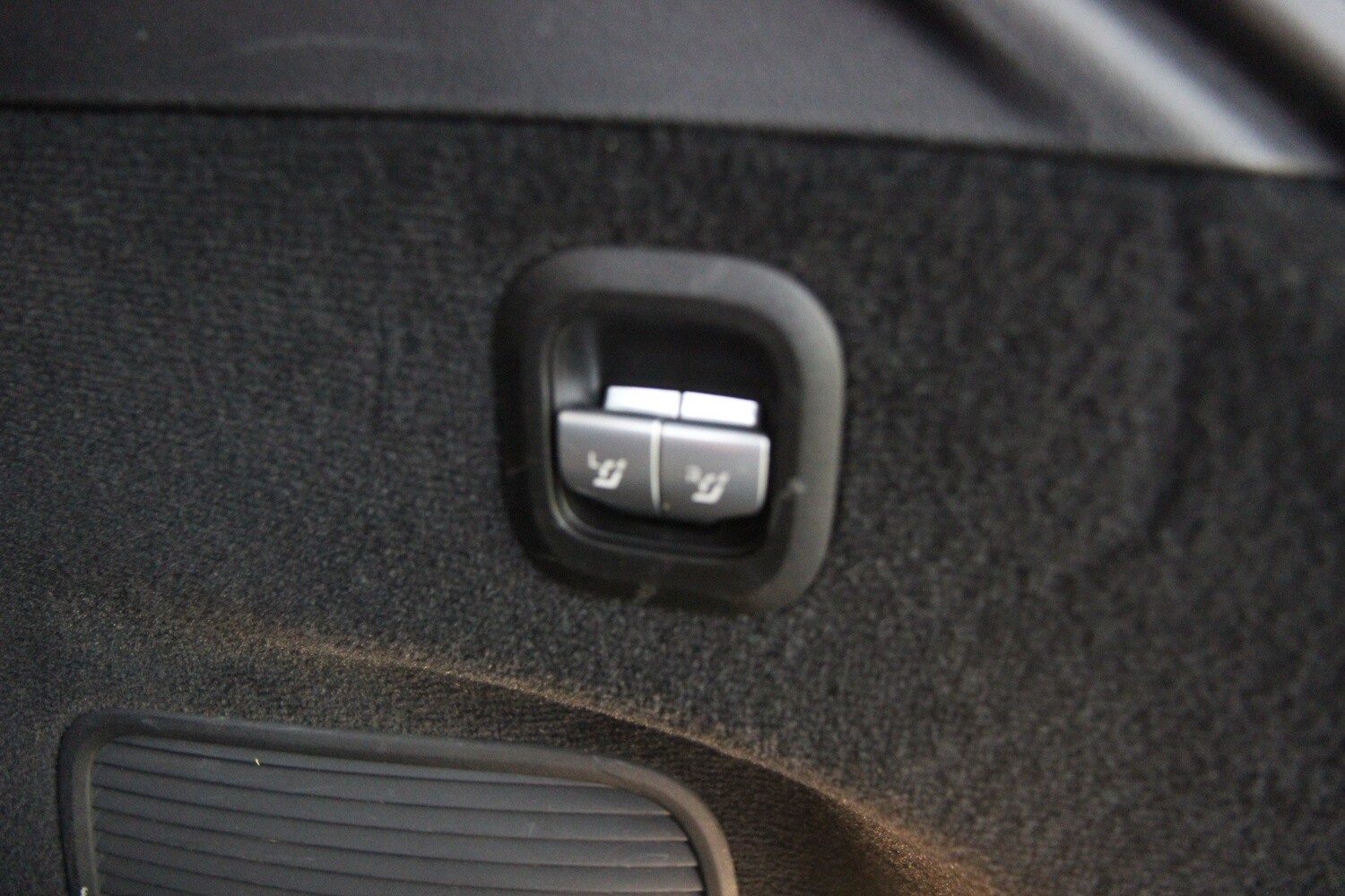 Mercedes-Benz EQS vaihtoauto