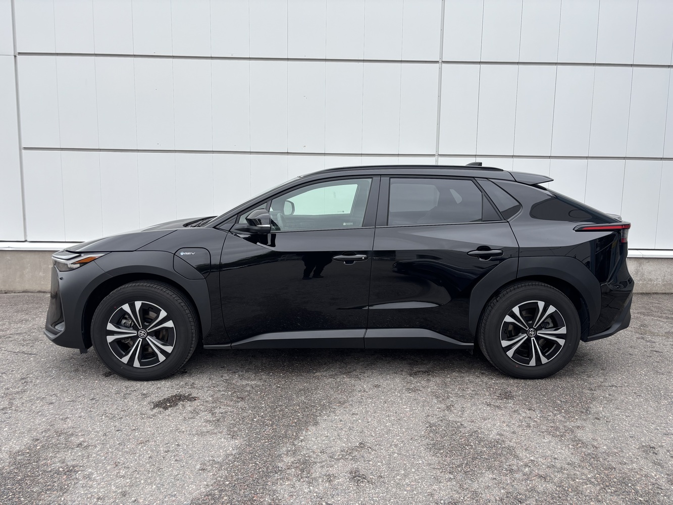 Toyota bZ4X vaihtoauto