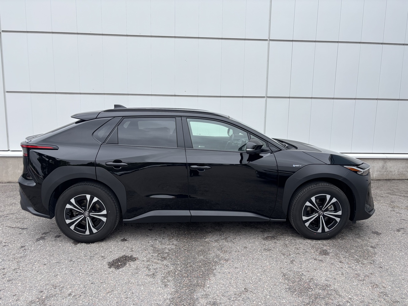 Toyota bZ4X vaihtoauto