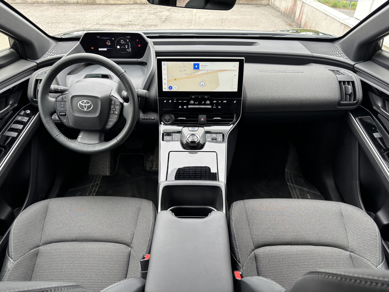 Toyota bZ4X vaihtoauto