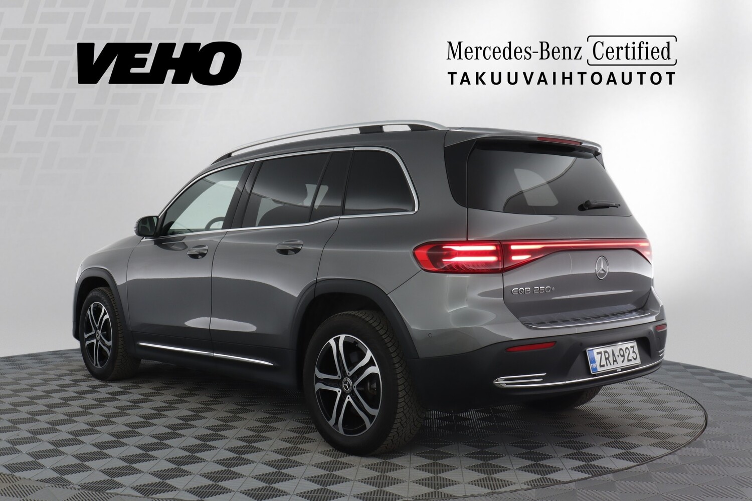 Mercedes-Benz EQB vaihtoauto