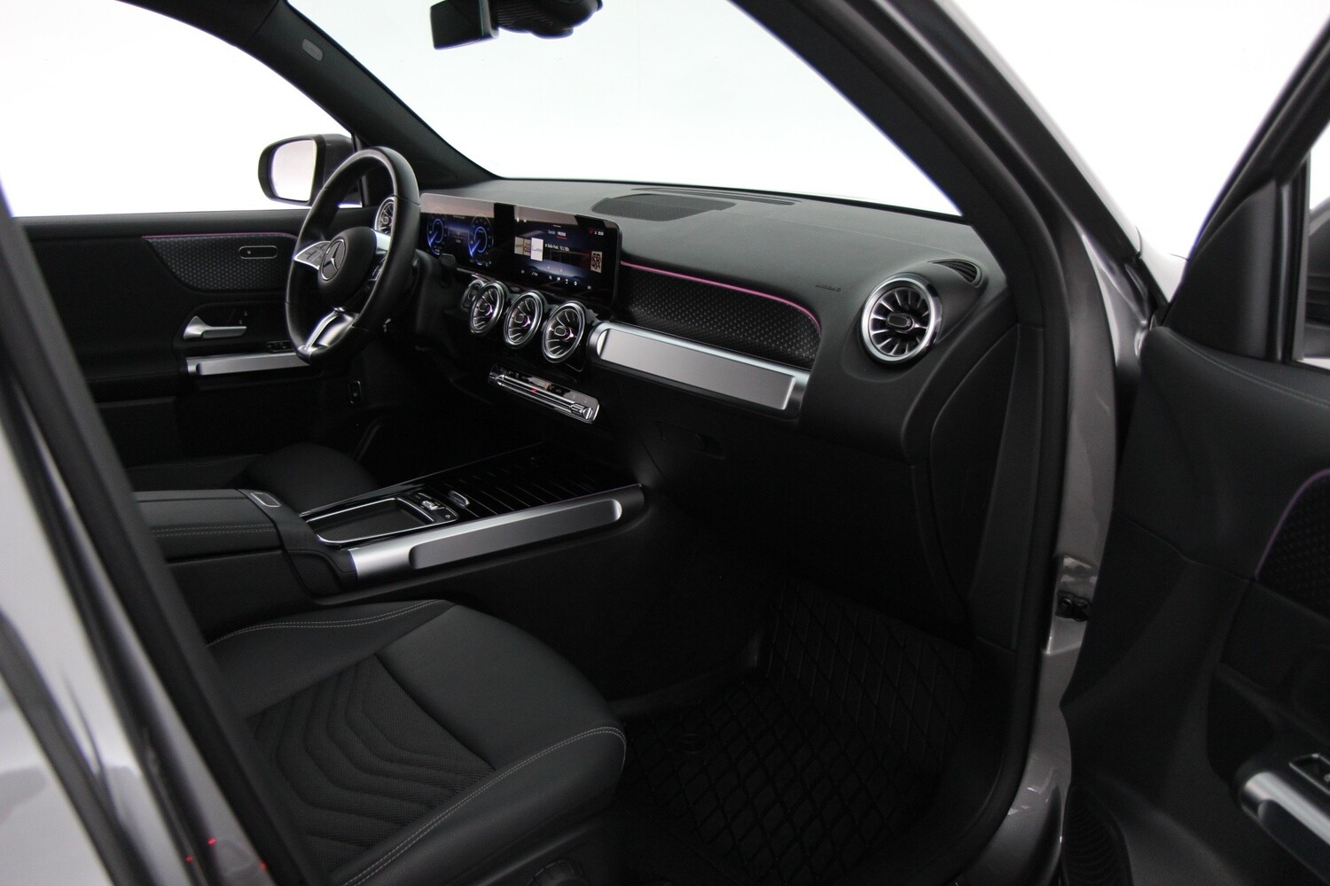 Mercedes-Benz EQB vaihtoauto