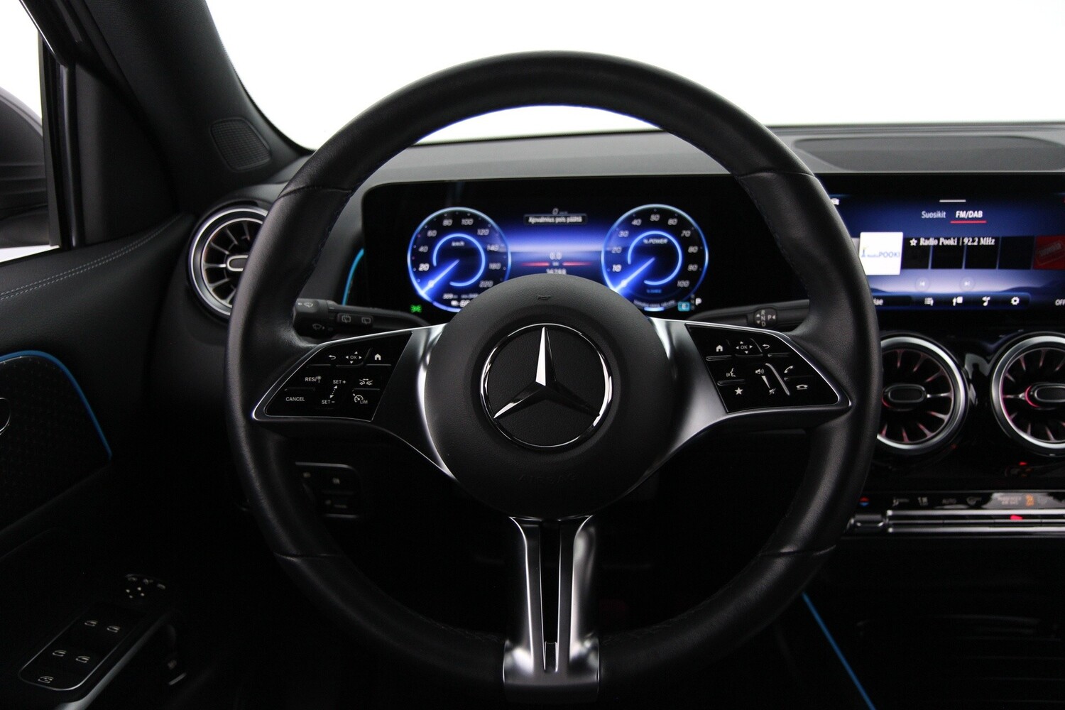 Mercedes-Benz EQB vaihtoauto