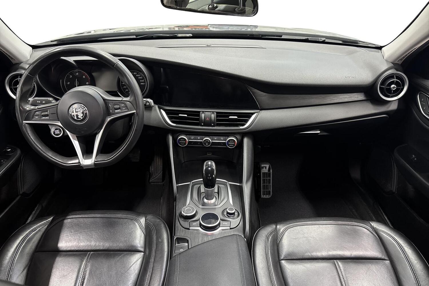 Alfa Romeo Giulia vaihtoauto