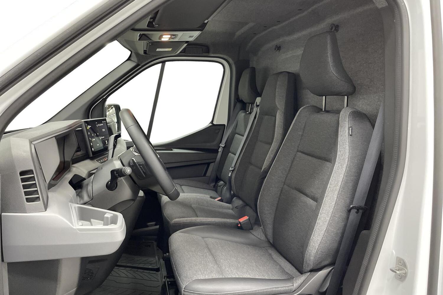 Nissan Interstar vaihtoauto