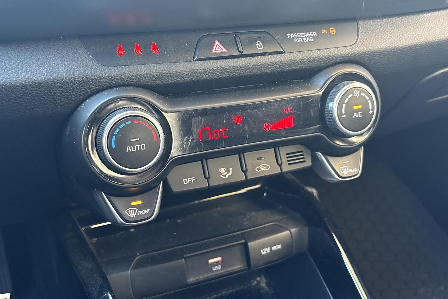 Kia Stonic vaihtoauto