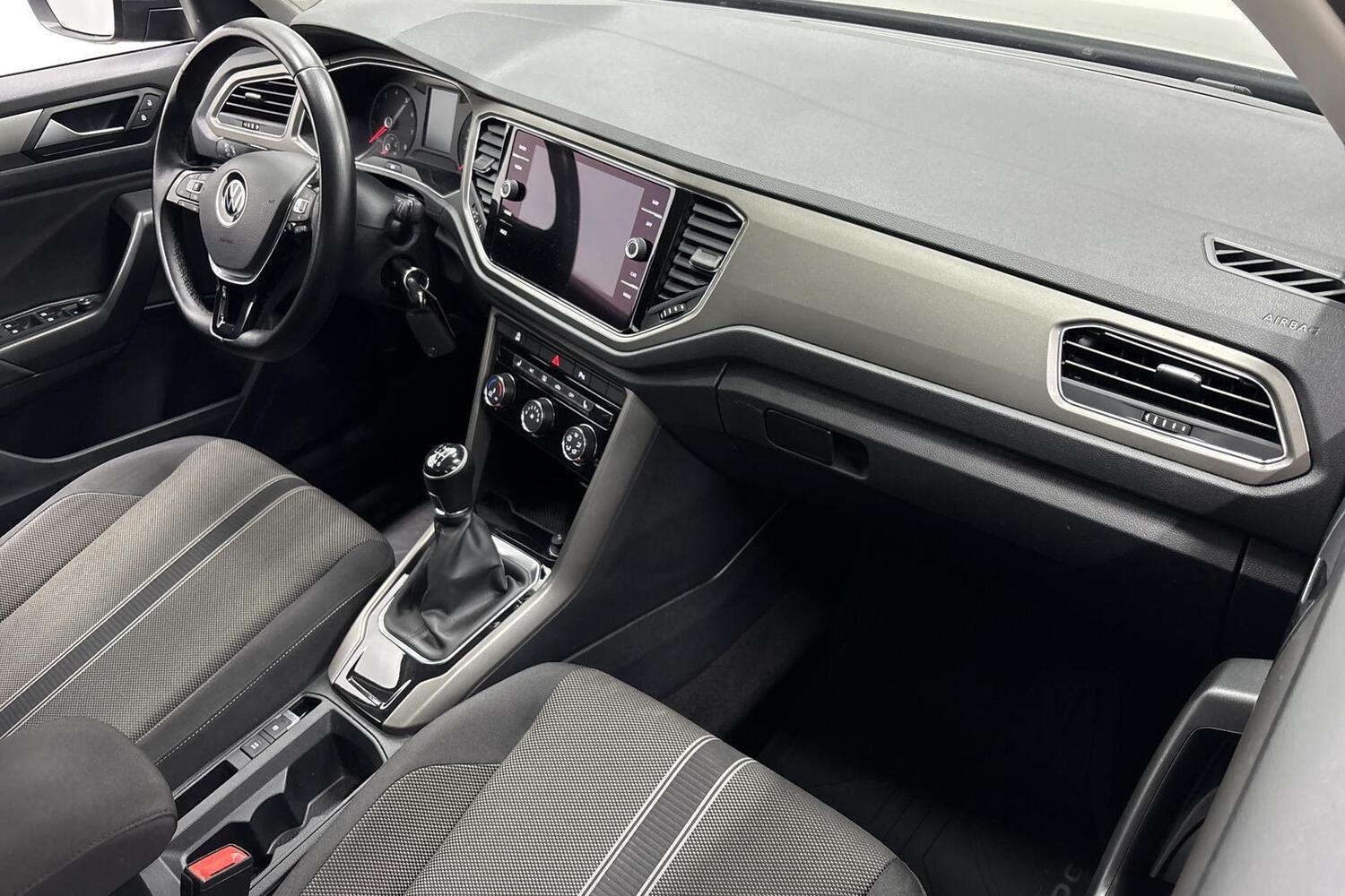 Volkswagen T-Roc vaihtoauto