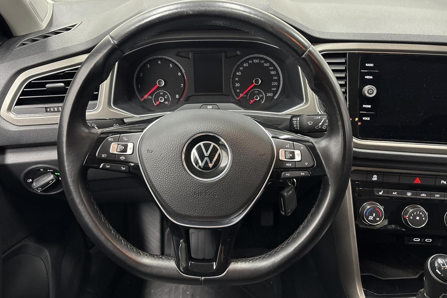 Volkswagen T-Roc vaihtoauto