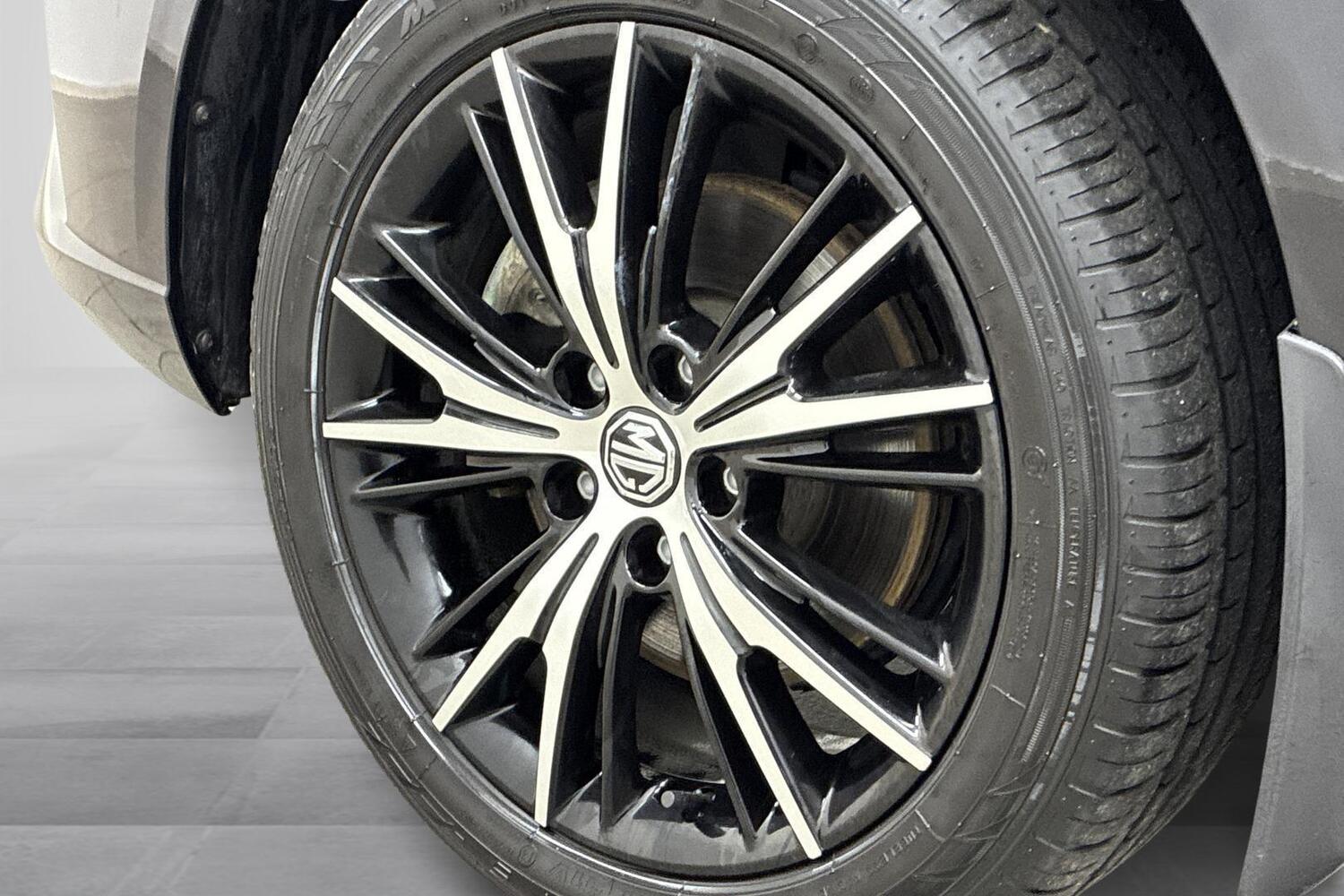 MG MG5 vaihtoauto