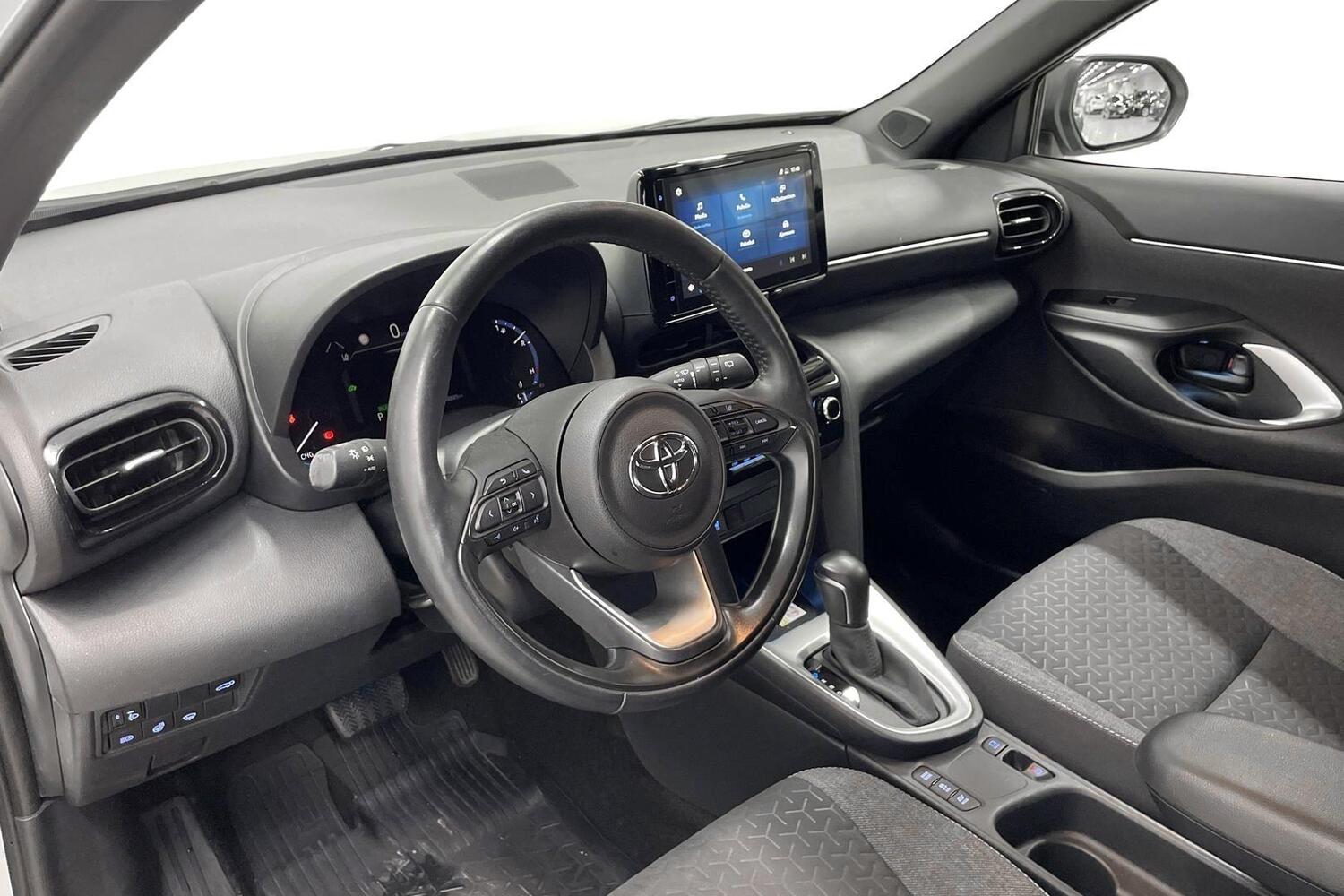 Toyota Yaris Cross vaihtoauto