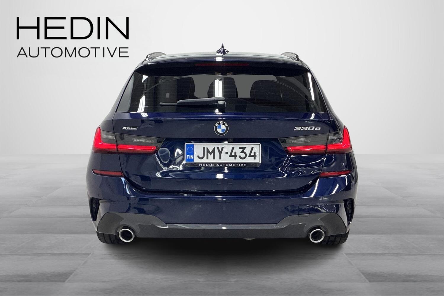 BMW 330 vaihtoauto
