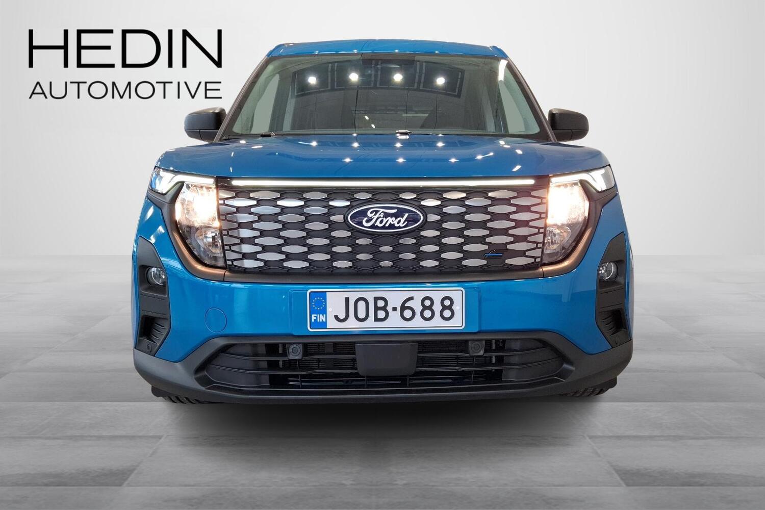 Ford Tourneo Courier vaihtoauto