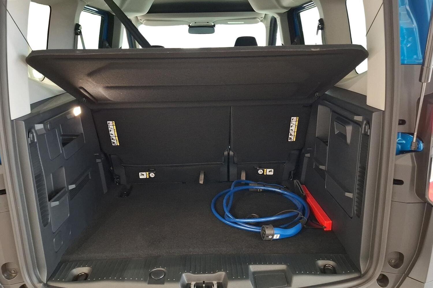 Ford Tourneo Courier vaihtoauto