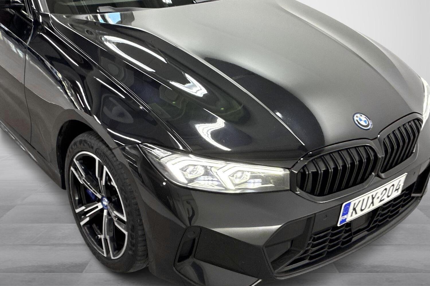 BMW 330 vaihtoauto