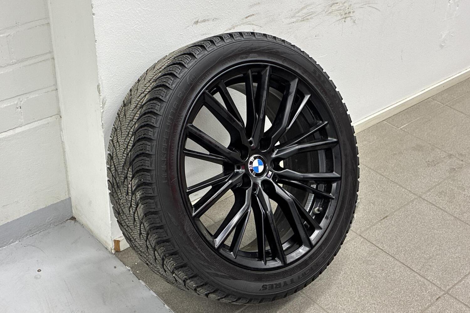 BMW 330 vaihtoauto