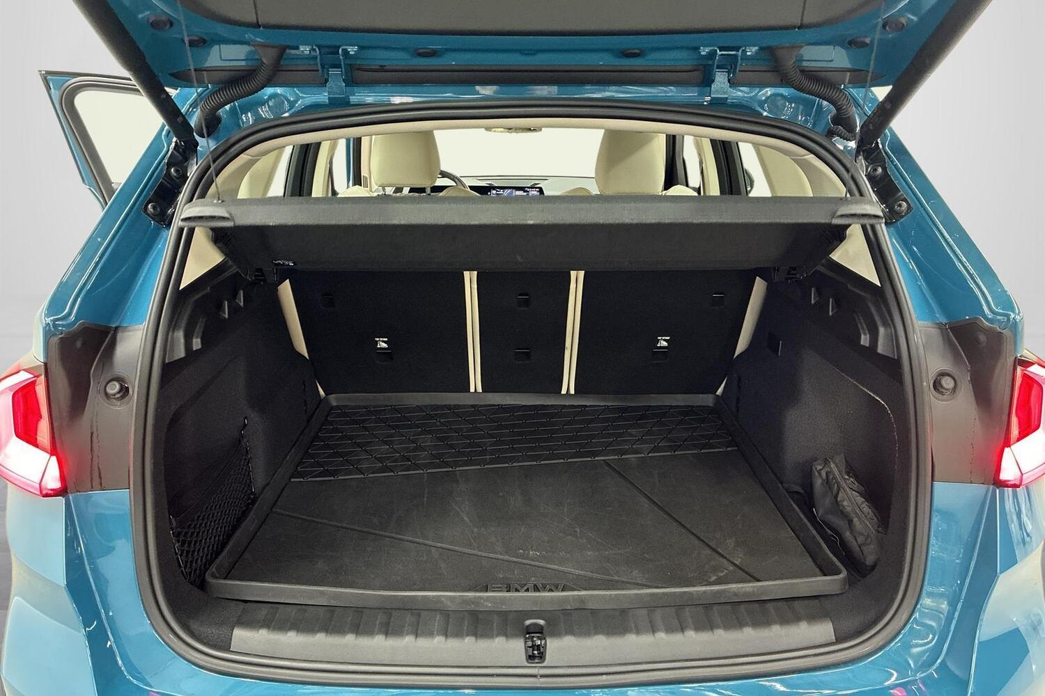 BMW iX1 vaihtoauto