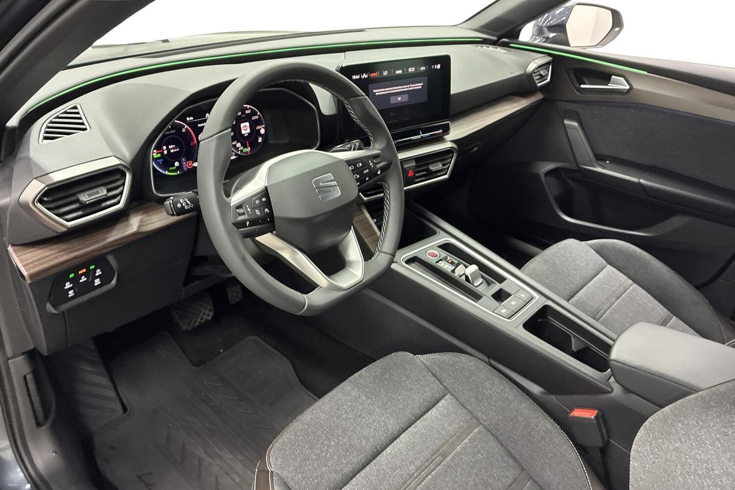 SEAT Leon Sportstourer vaihtoauto