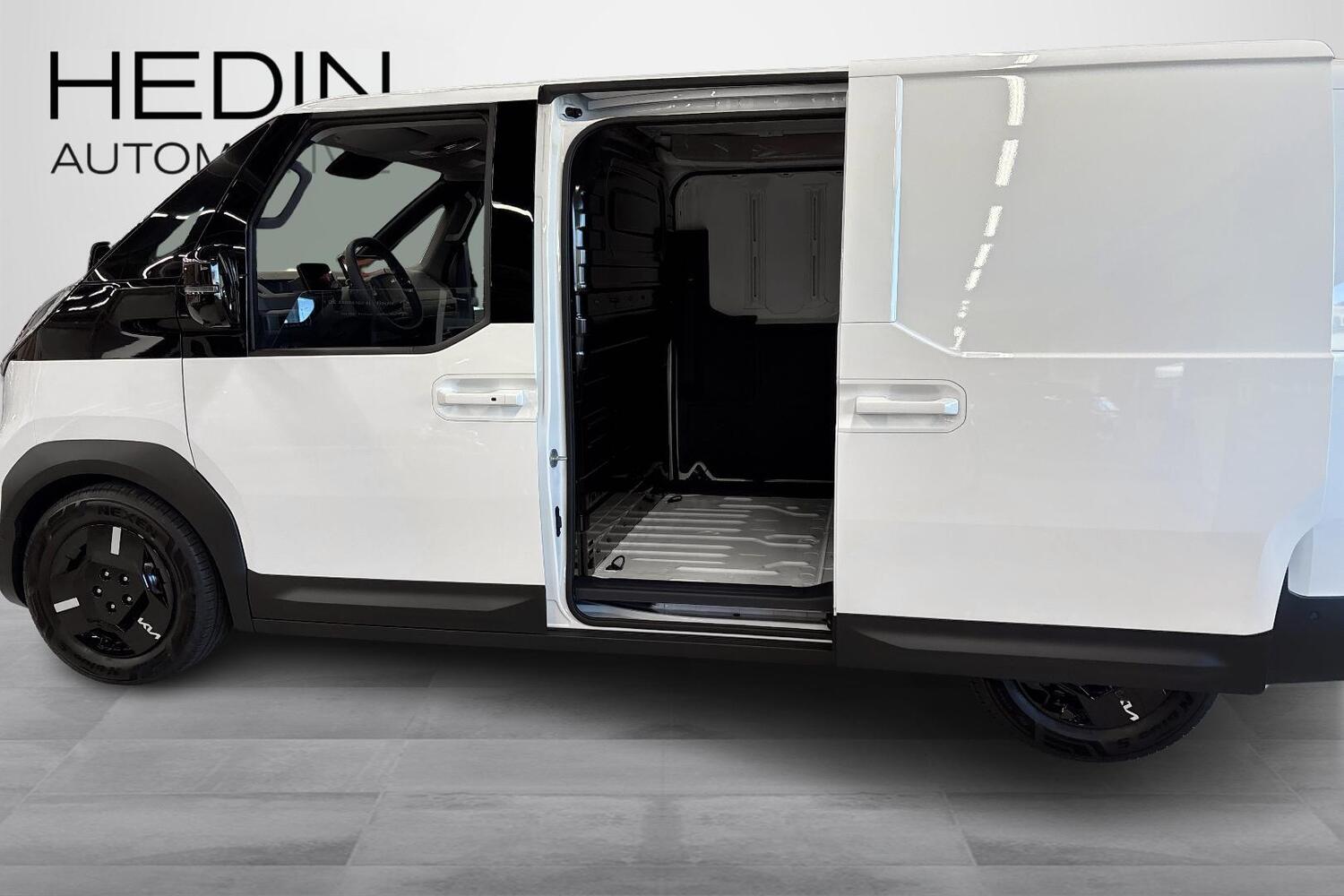 Kia PV5 Cargo vaihtoauto