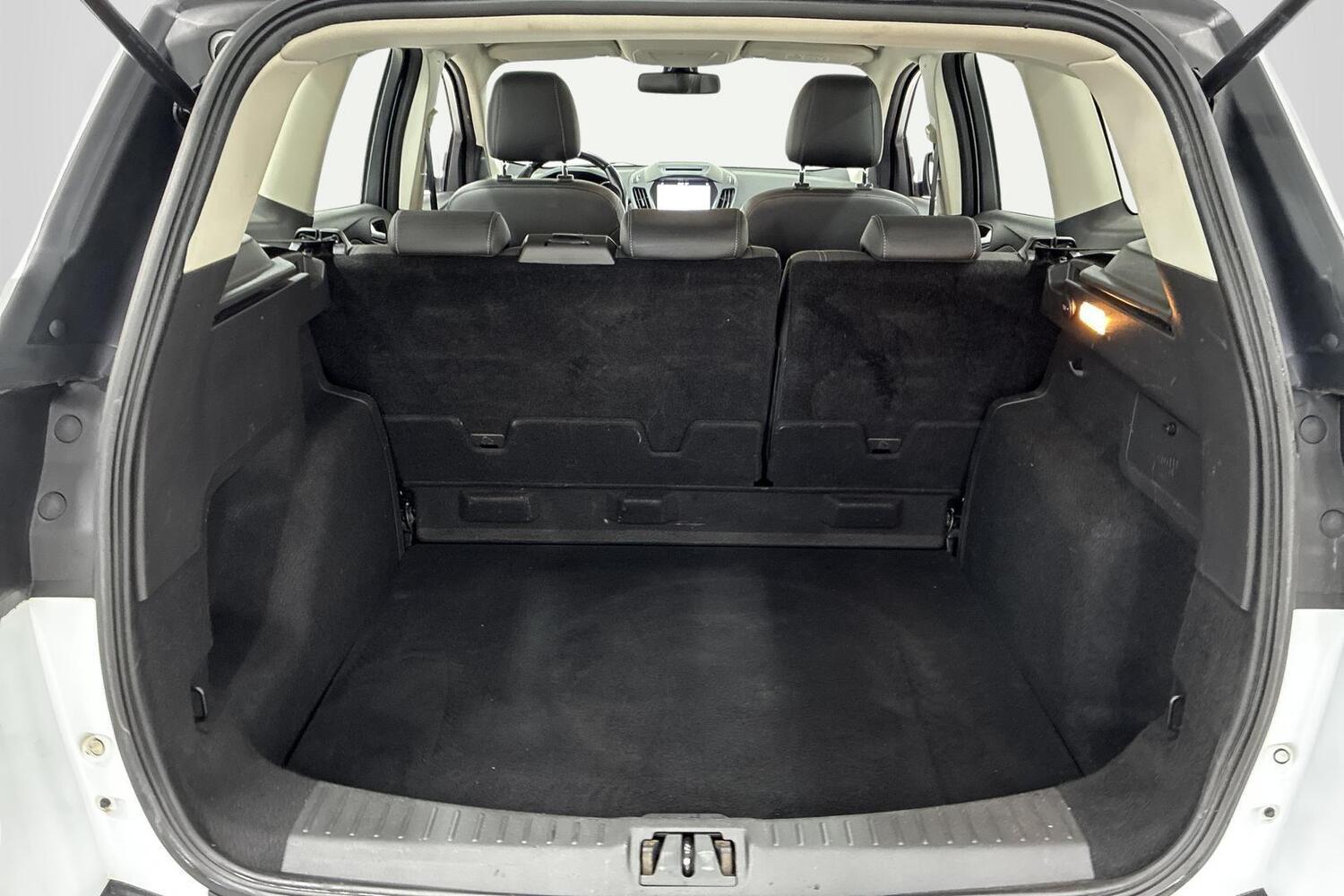 Ford Kuga vaihtoauto