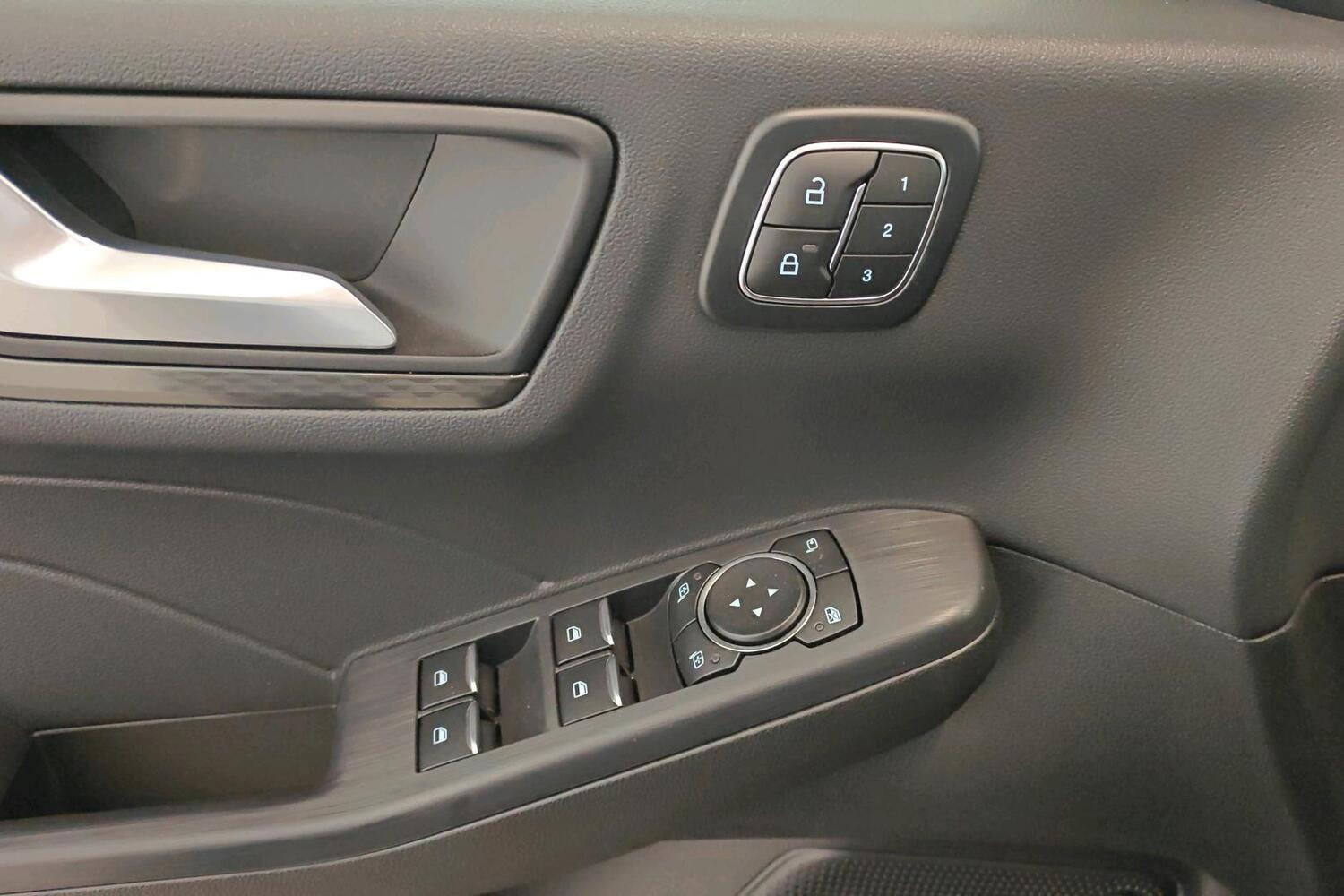 Ford Kuga vaihtoauto