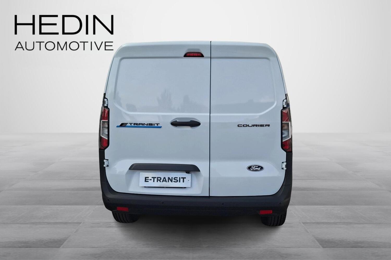 Ford Transit Courier vaihtoauto