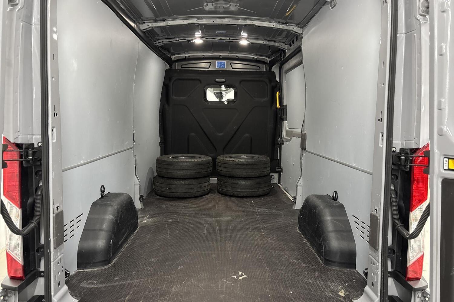Ford Transit vaihtoauto