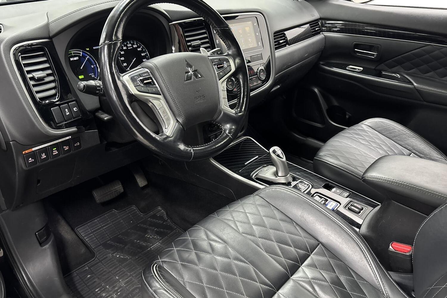 Mitsubishi Outlander PHEV vaihtoauto