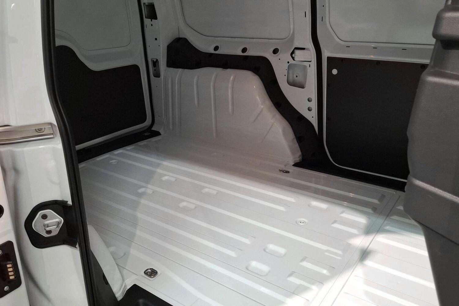 Ford Transit Connect vaihtoauto