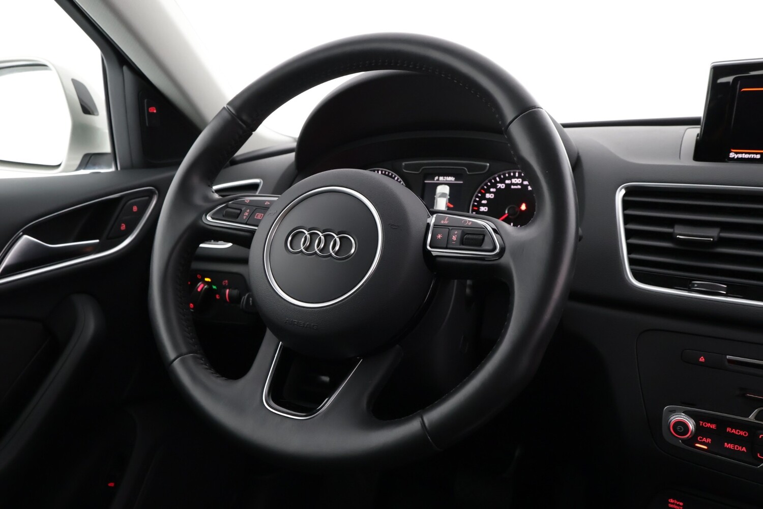Audi Q3 vaihtoauto