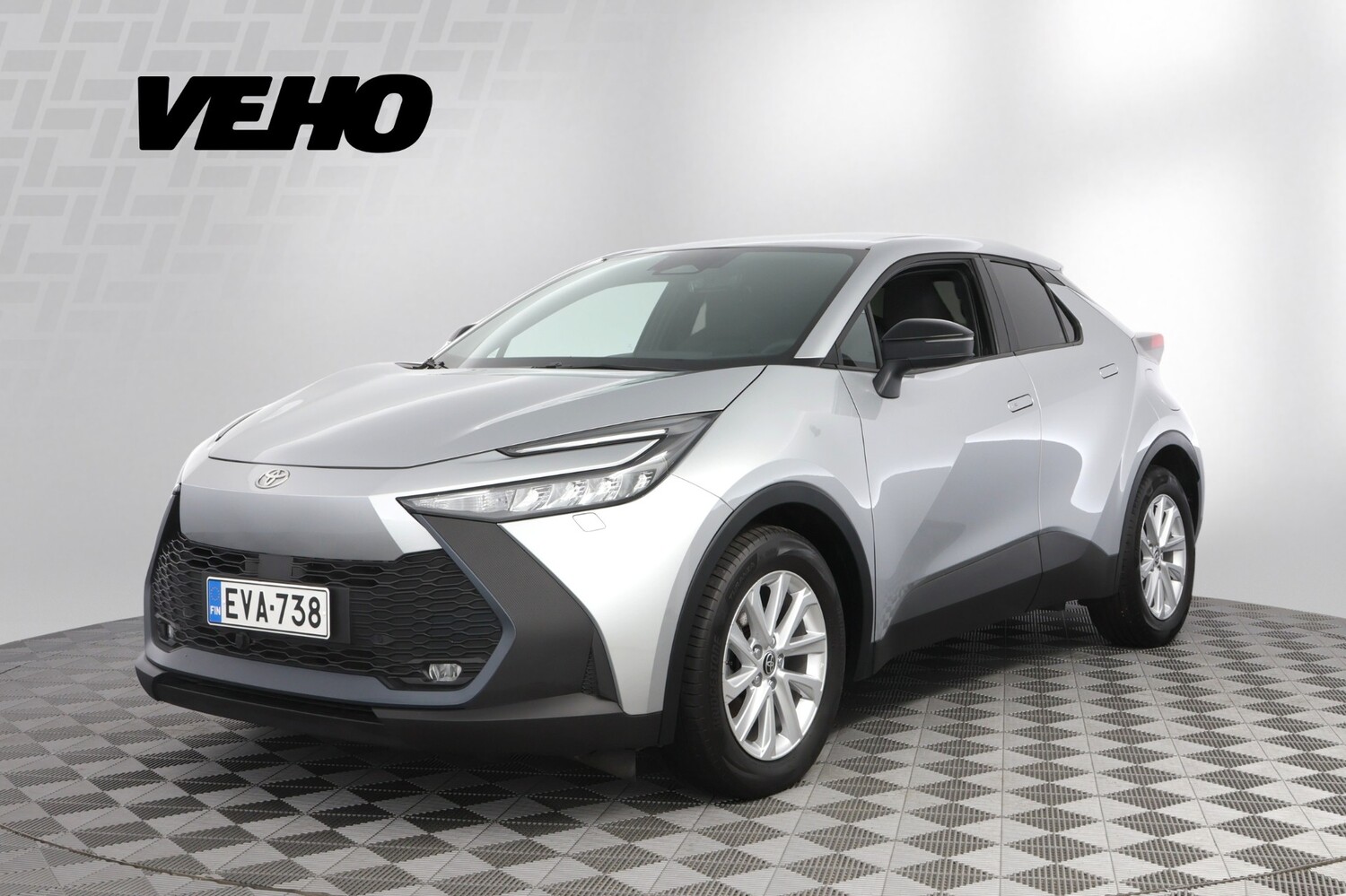 Toyota C-HR vaihtoauto