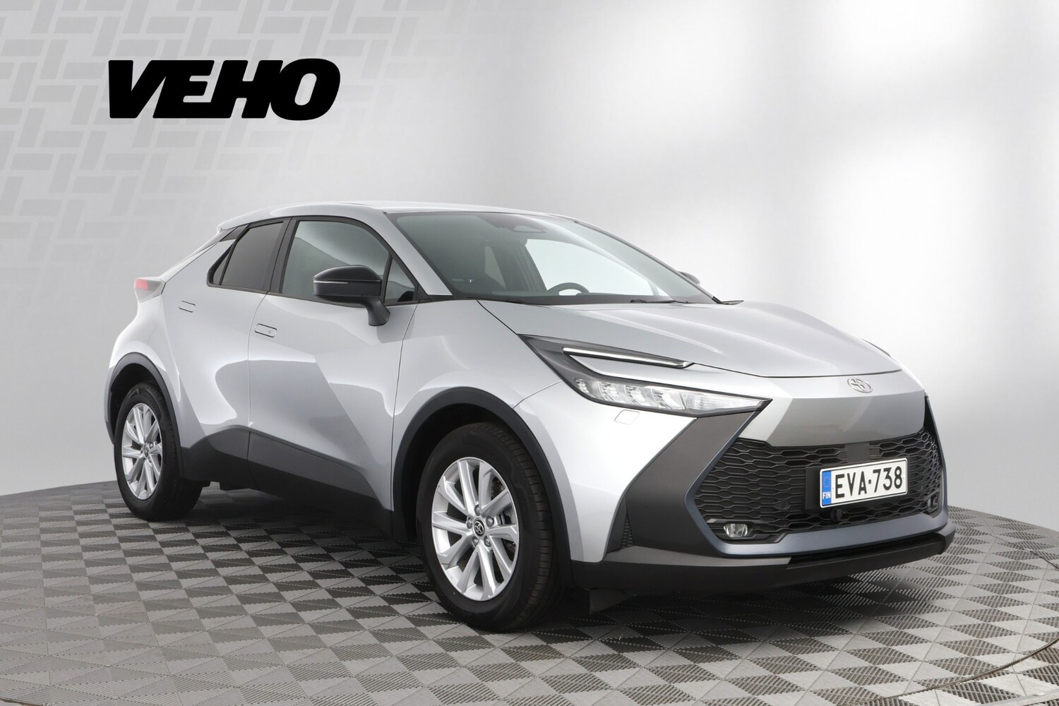 Toyota C-HR vaihtoauto