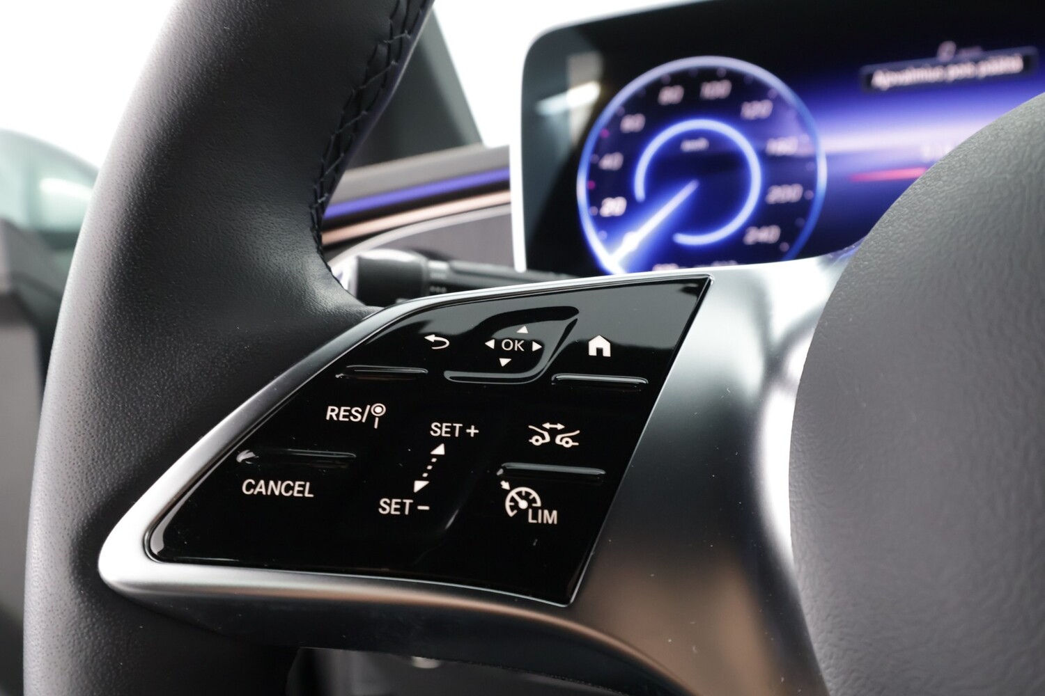 Mercedes-Benz EQE vaihtoauto