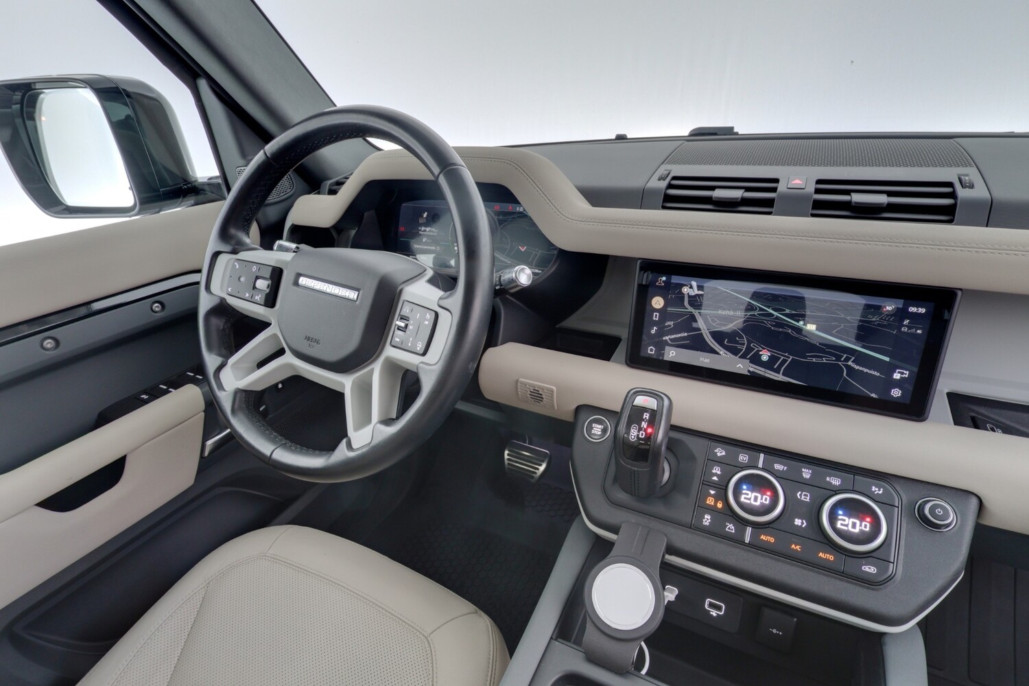 Land Rover Defender vaihtoauto