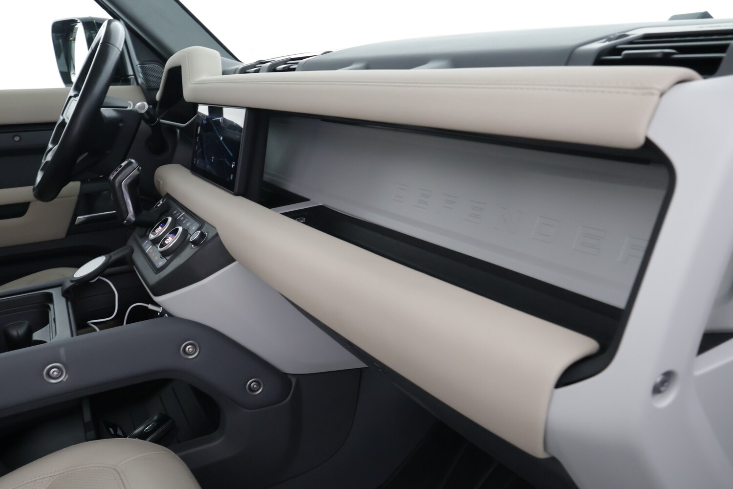 Land Rover Defender vaihtoauto