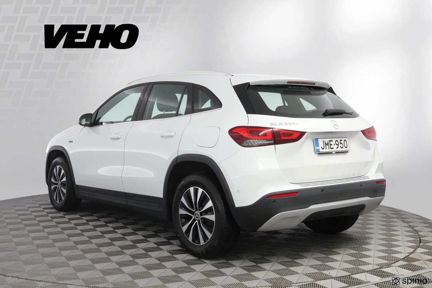 Mercedes-Benz GLA vaihtoauto