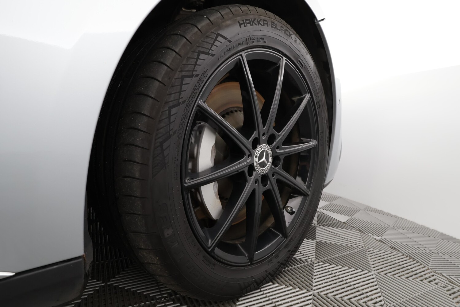Mercedes-Benz EQE vaihtoauto