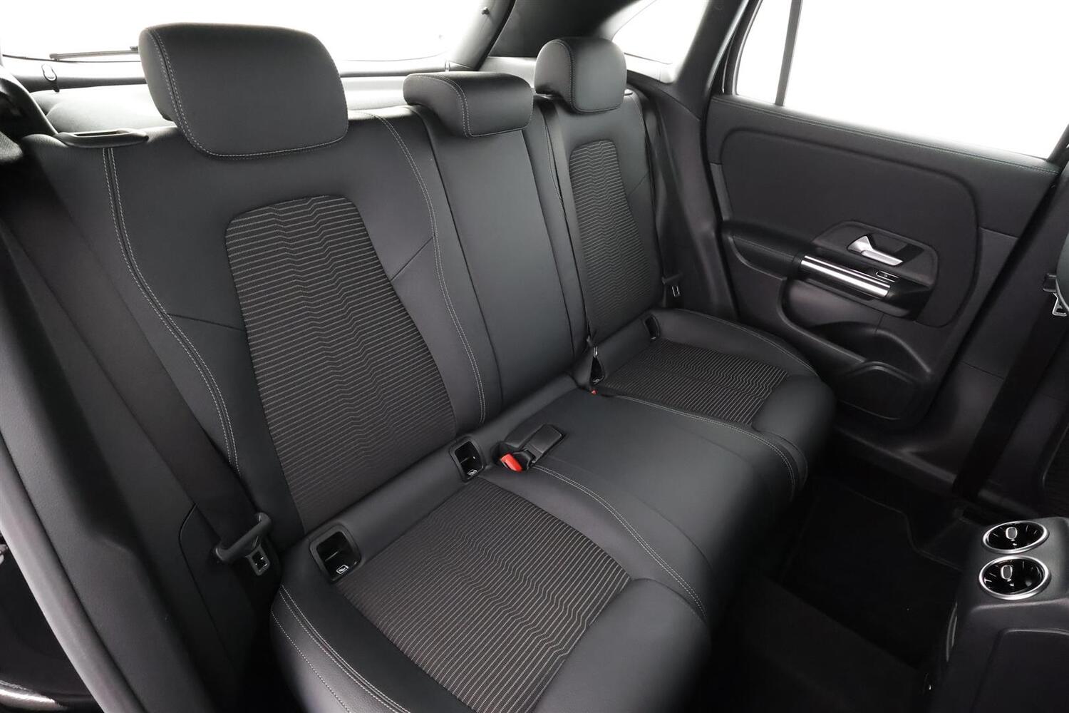 Mercedes-Benz GLA vaihtoauto