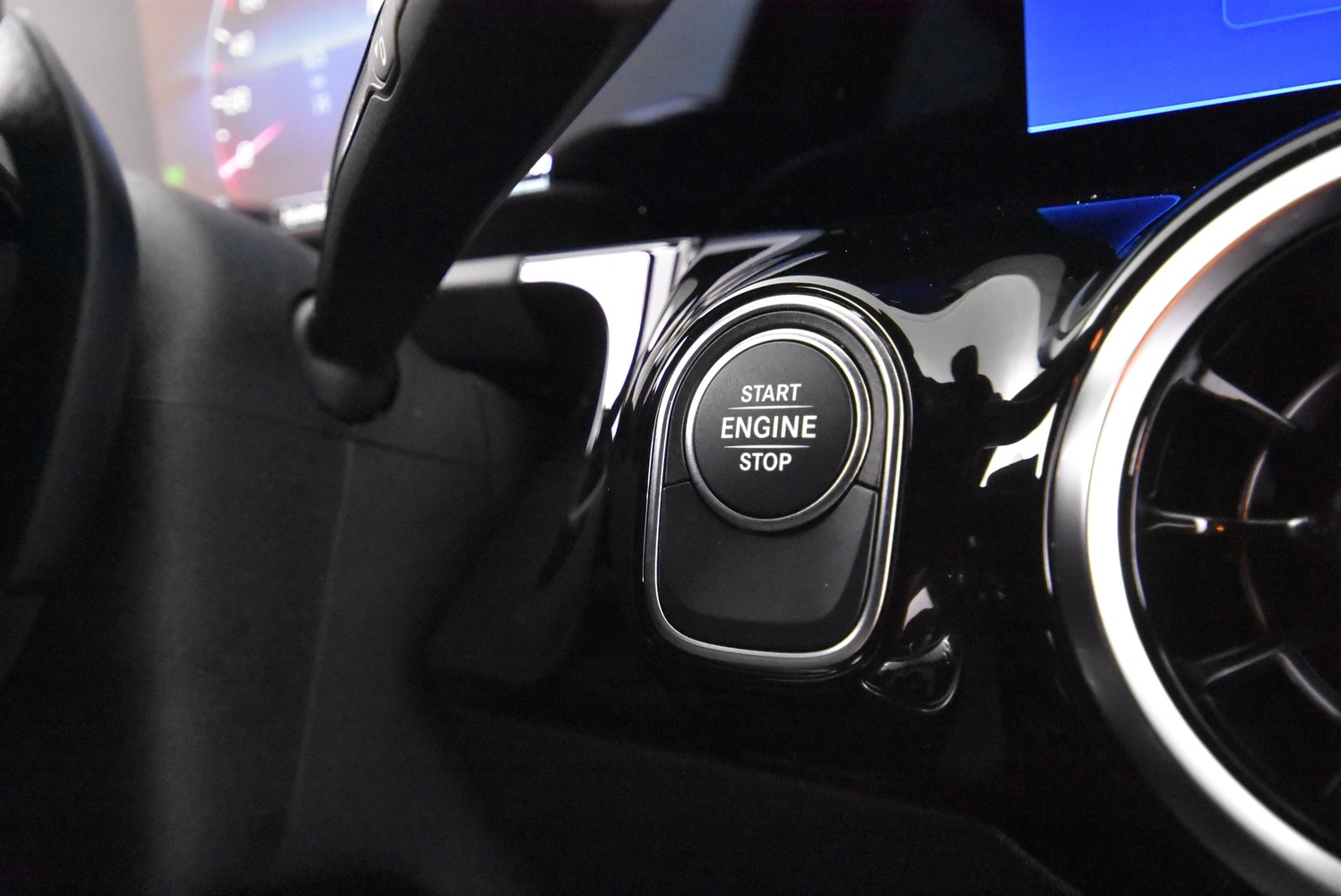 Mercedes-Benz GLA vaihtoauto
