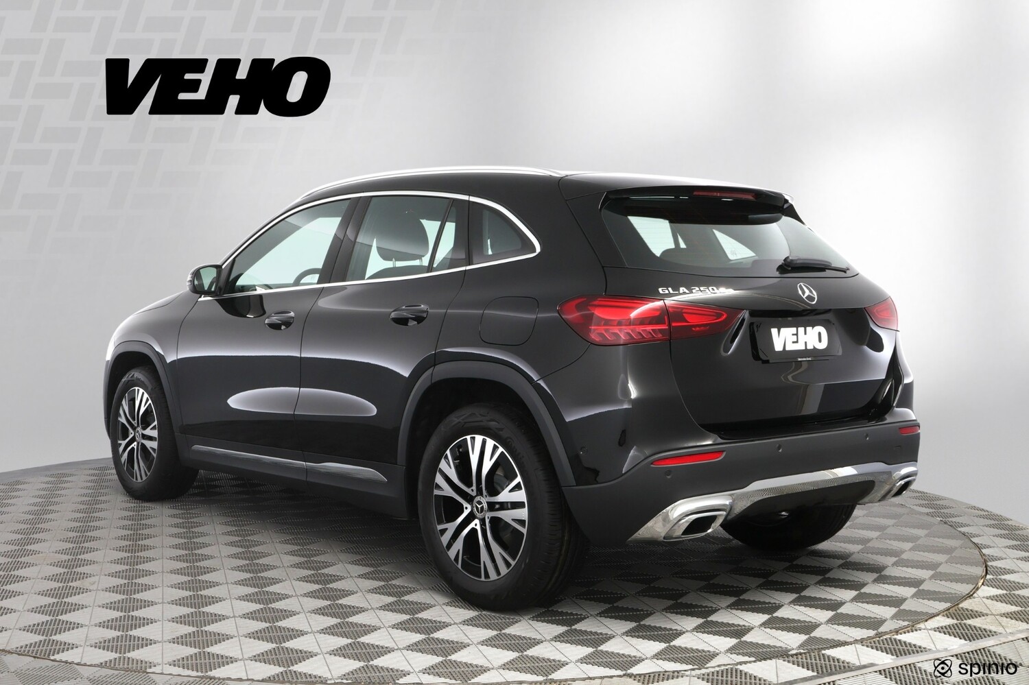 Mercedes-Benz GLA vaihtoauto