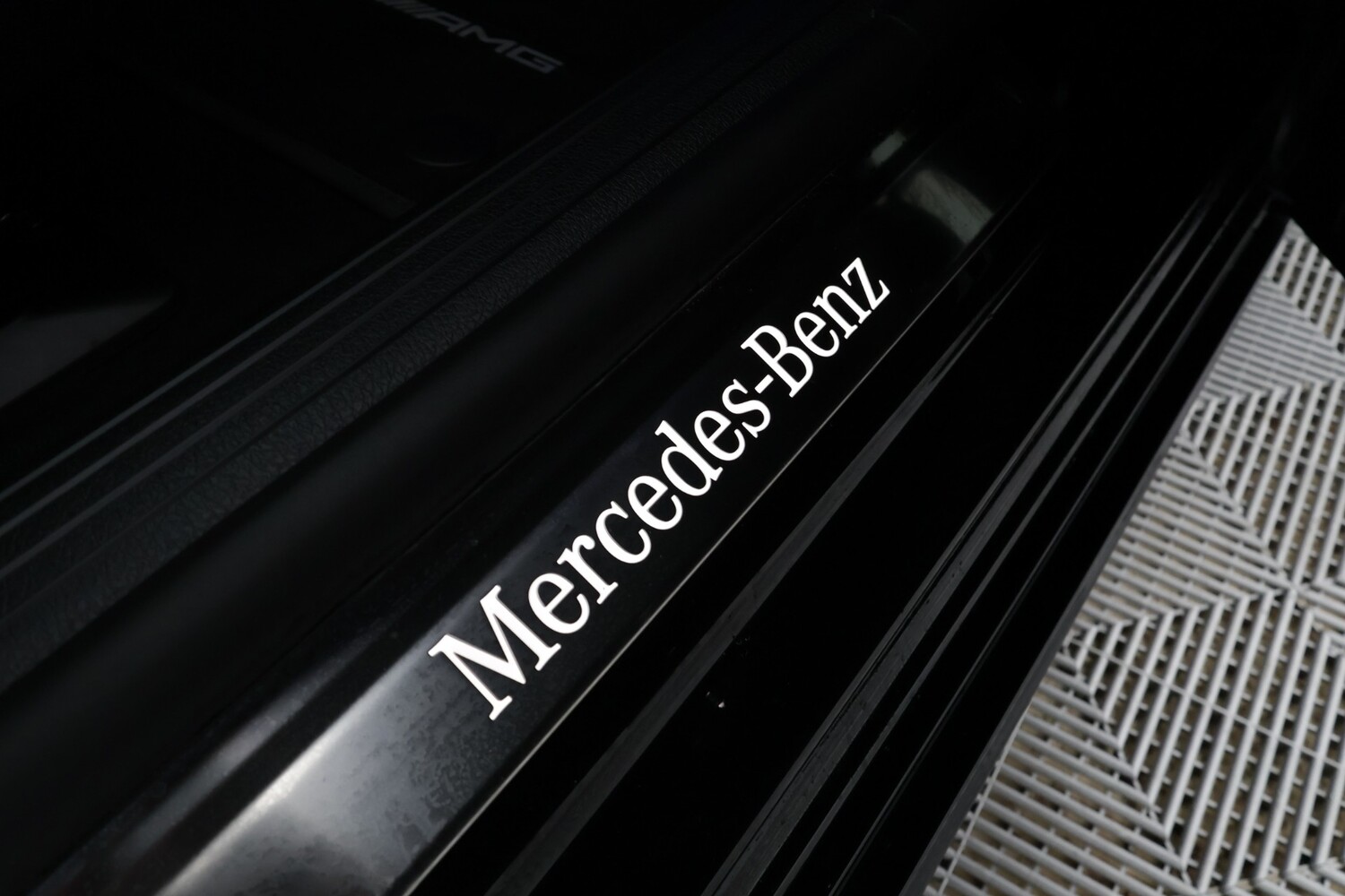 Mercedes-Benz EQS vaihtoauto