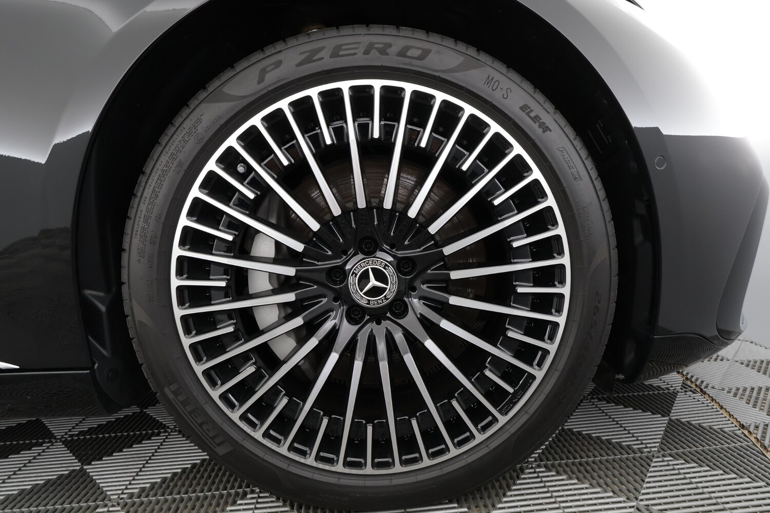Mercedes-Benz EQS vaihtoauto