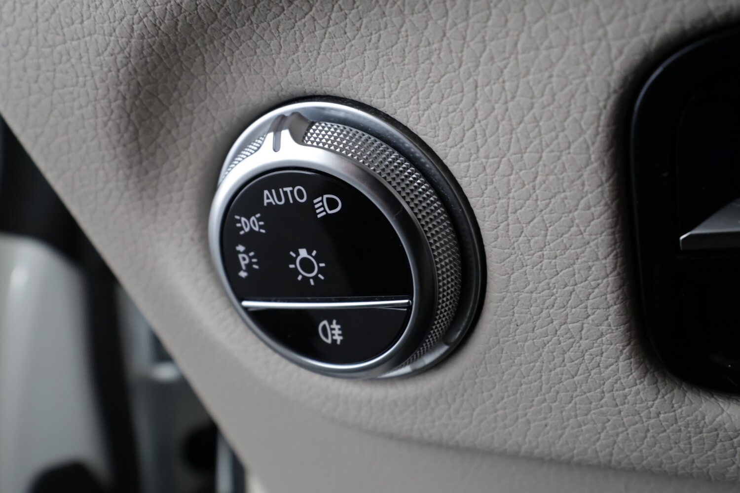 Mercedes-Benz EQS vaihtoauto