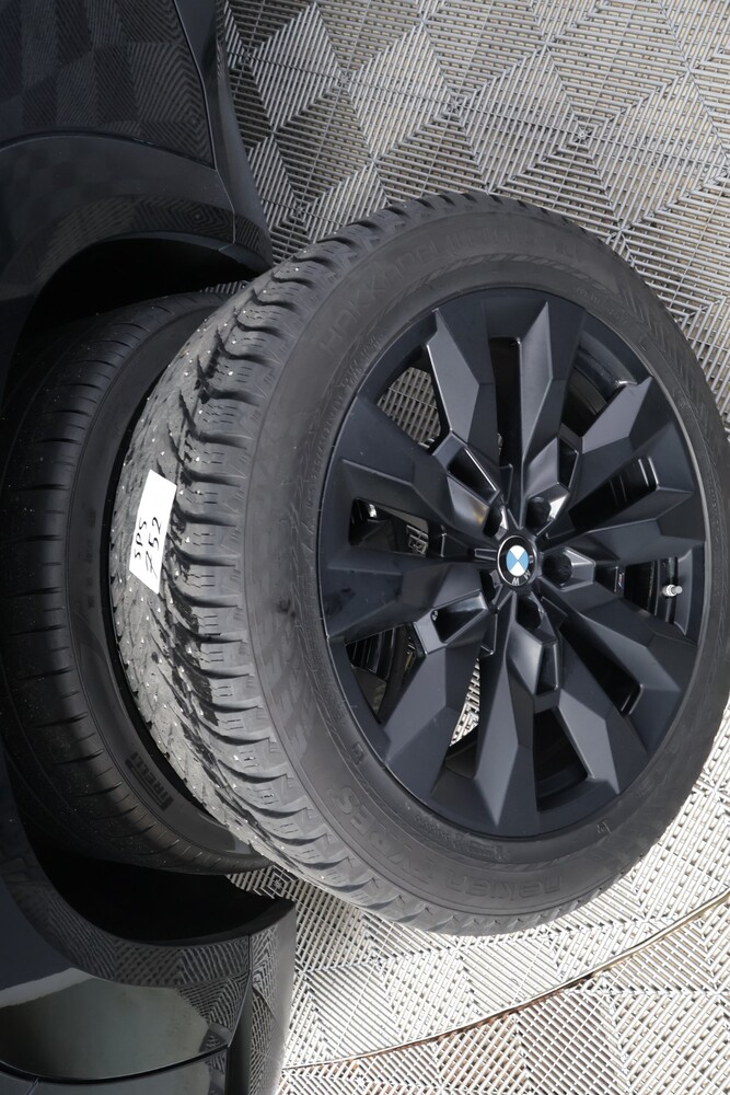 BMW XM vaihtoauto