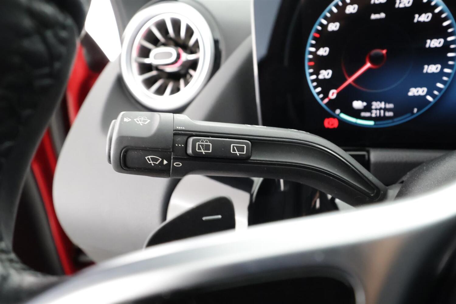Mercedes-Benz EQA vaihtoauto