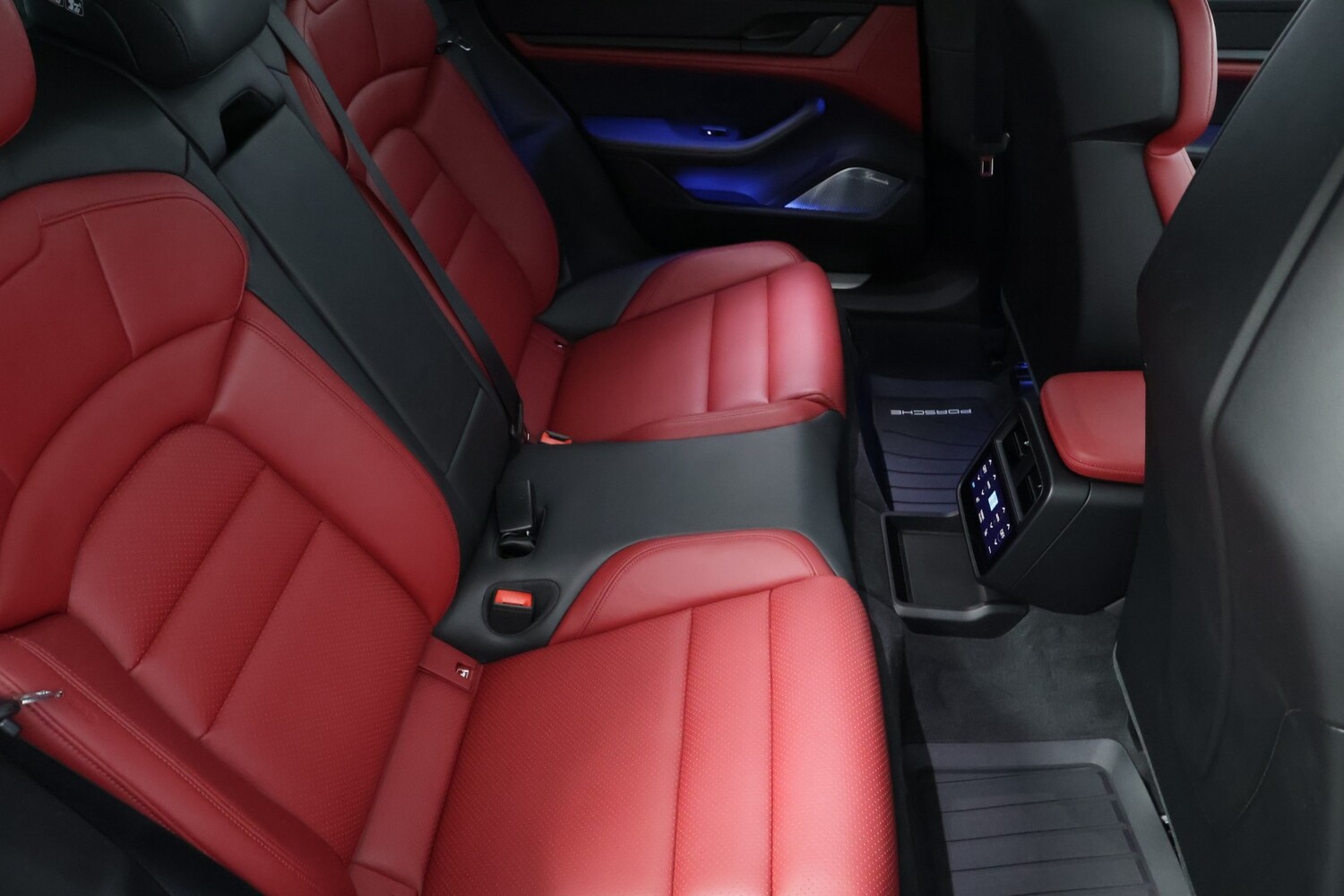 Porsche Taycan vaihtoauto