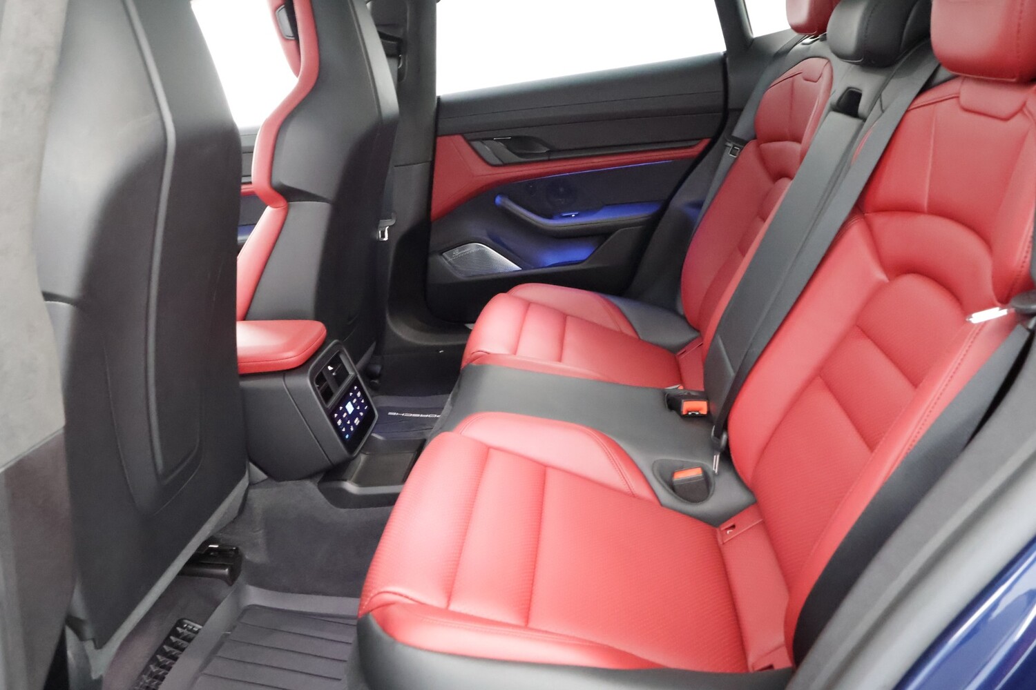 Porsche Taycan vaihtoauto
